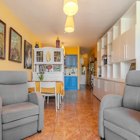 Artcorner, Pool & Wifi Apartament *